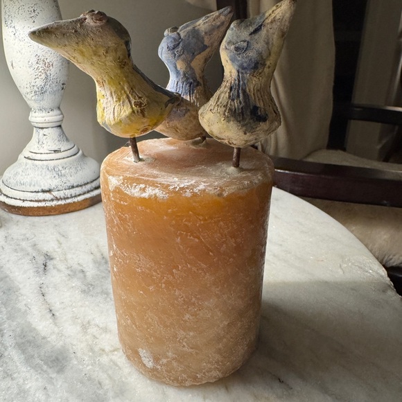 Artistic Antique Hand Carved 3 Bird Sculpture on Quartz